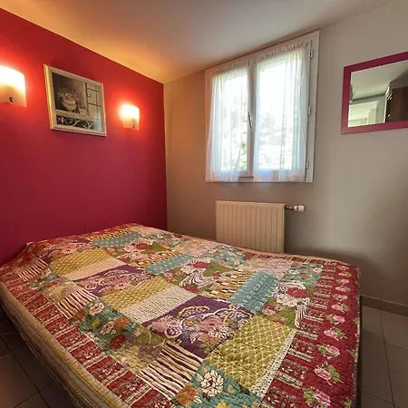 Casa de Férias Indépendante à 50m De La Avec Jardin Clos Et Wifi Gratuit, Idéal Pour 8 Personnes - Fr-1-324-551